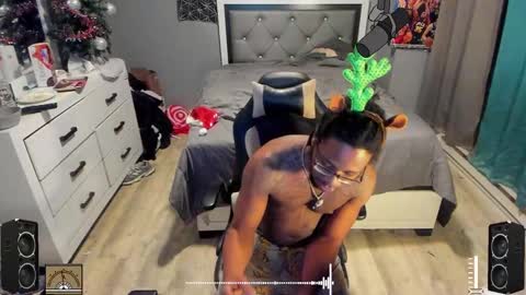 Snapshot of blaccanalmatters chatting on December 2024 11:45:02 PM Plant Base Streamers From Pennsylvania online show from December 2024 11:45:02 PM