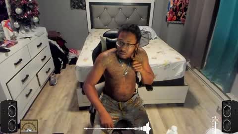 Snapshot of blaccanalmatters chatting on December 2024 10:47:02 PM Plant Base Streamers From Pennsylvania online show from December 2024 10:47:02 PM