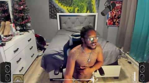 Snapshot of blaccanalmatters chatting on December 2024 11:34:02 PM Plant Base Streamers From Pennsylvania online show from December 2024 11:34:02 PM