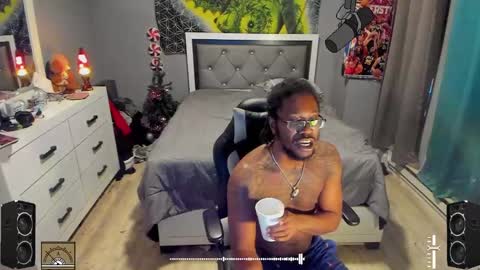 Snapshot of blaccanalmatters chatting on January 2025 11:17:01 PM Plant Base Streamers From Pennsylvania online show from January 2025 11:17:01 PM