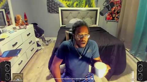 Snapshot of blaccanalmatters chatting on January 2025 10:48:01 PM Plant Base Streamers From Pennsylvania online show from January 2025 10:48:01 PM