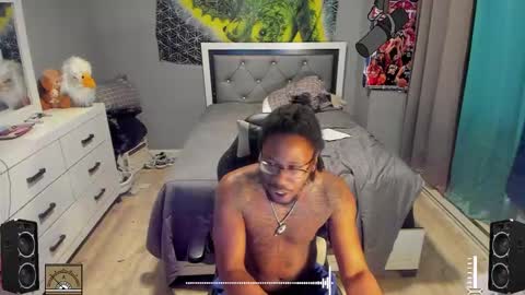 Snapshot of blaccanalmatters chatting on January 2025 10:39:01 PM Plant Base Streamers From Pennsylvania online show from January 2025 10:39:01 PM