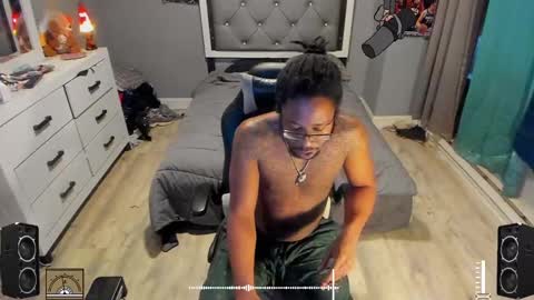 Snapshot of blaccanalmatters chatting on February 2025 10:44:02 PM Plant Base Streamers From Pennsylvania online show from February 2025 10:44:02 PM