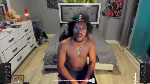 Snapshot of blaccanalmatters chatting on February 2025 11:45:01 PM Plant Base Streamers From Pennsylvania online show from February 2025 11:45:01 PM