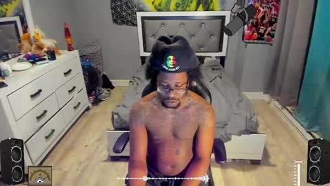 Snapshot of blaccanalmatters chatting on February 2025 11:44:01 PM Plant Base Streamers From Pennsylvania online show from February 2025 11:44:01 PM