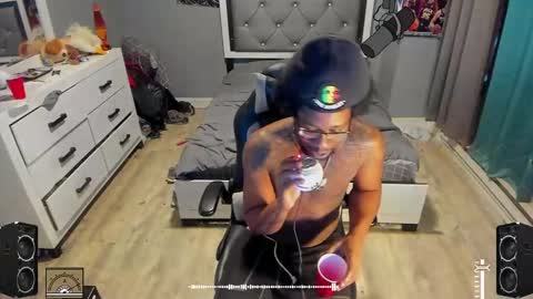 Snapshot of blaccanalmatters chatting on February 2025 11:53:02 PM Plant Base Streamers From Pennsylvania online show from February 2025 11:53:02 PM