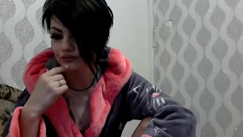 Snapshot of black_hot_01 chatting on February 2025 05:18:02 AM black_hot_01 online show from February 2025 05:18:02 AM