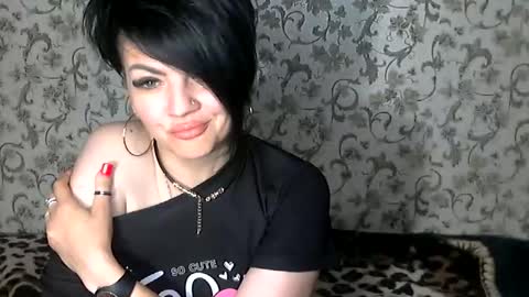 Snapshot of black_hot_01 chatting on September 2025 10:31:02 PM black_hot_01 online show from September 2025 10:31:02 PM