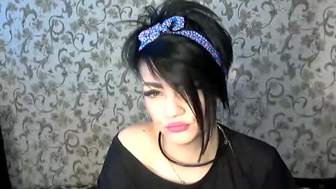 Snapshot of black_hot_01 chatting on September 2025 05:42:02 AM black_hot_01 online show from September 2025 05:42:02 AM