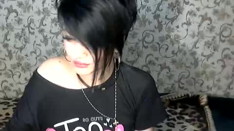 Snapshot of black_hot_01 chatting on September 2025 04:05:01 AM black_hot_01 online show from September 2025 04:05:01 AM