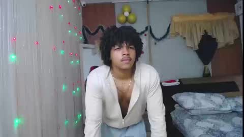 black_king_241 online show from January 2026 01:43:02 AM