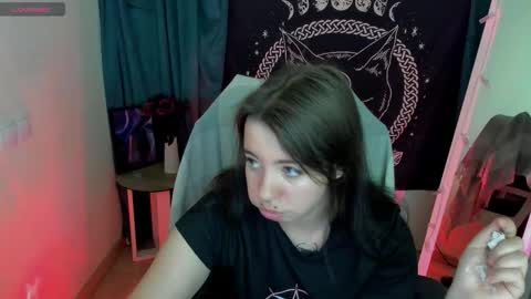  Black Kittie    Wednesday - 1300 - 1900 GMT help me get 100 thumbs up online show from September 2025 12:27:02 PM