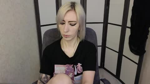 Emily online show from April 2026 08:37:01 AM