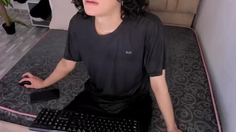 B L A C K  R O S E  online show from April 2026 11:27:02 AM
