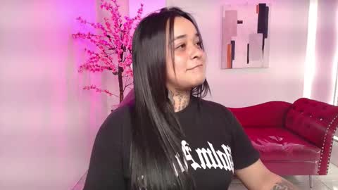 Rousse  online show from November 2025 04:01:02 AM