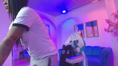 Rousse  online show from April 2026 03:35:02 AM