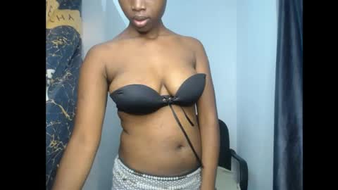 Snapshot of blackbeauty60 chatting on May 2026 06:13:01 PM lela online show from May 2026 06:13:01 PM