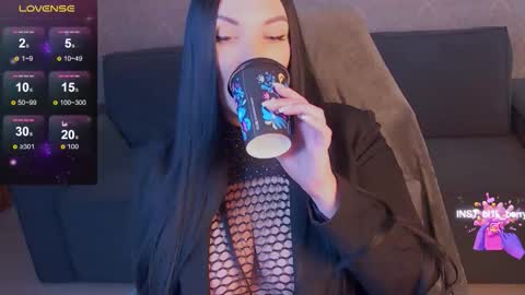 blackberry_star online show from November 2025 05:43:01 AM