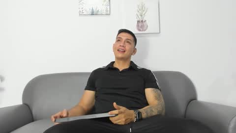 Snapshot of blackbullger_ chatting on September 2025 11:33:01 AM Max online show from September 2025 11:33:01 AM