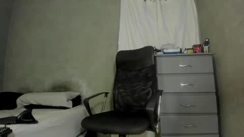 Snapshot of blackdickstar chatting on November 2025 01:38:01 AM blackdickstar online show from November 2025 01:38:01 AM