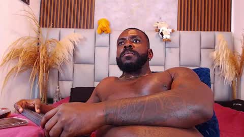 Black Emperador online show from November 2025 12:11:01 AM