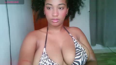 Snapshot of blackitybae chatting on August 2026 02:08:01 PM Shophie White online show from August 2026 02:08:01 PM