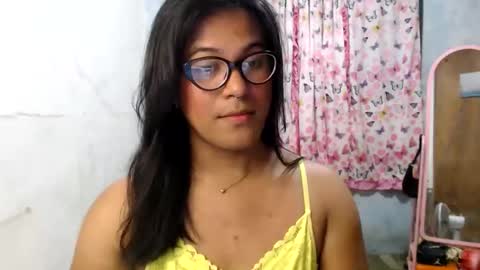 Ellez online show from March 2026 10:52:02 AM