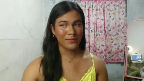 Ellez online show from April 2026 05:17:02 PM