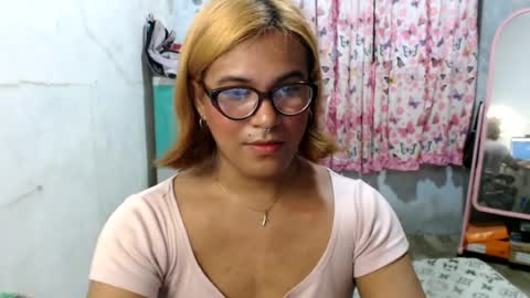 Ellez online show from July 2026 10:23:01 PM