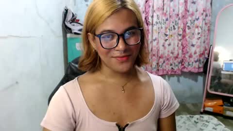 Ellez online show from July 2026 06:39:02 PM