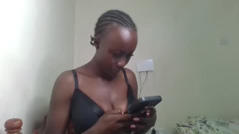 Snapshot of blackprincess25 chatting on September 2025 05:01:02 PM Lorraine online show from September 2025 05:01:02 PM