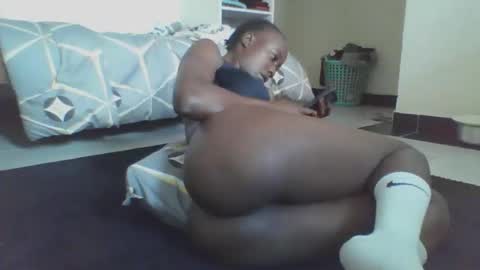 Snapshot of blackprincess25 chatting on October 2025 08:48:01 AM Lorraine online show from October 2025 08:48:01 AM