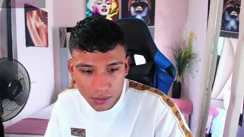 Snapshot of blacksex_boy chatting on February 2025 04:24:02 PM Marlon online show from February 2025 04:24:02 PM