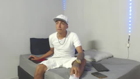 Snapshot of blackskull22x chatting on October 2025 08:31:01 PM Scott IMDEPENDIENT MODEL online show from October 2025 08:31:01 PM