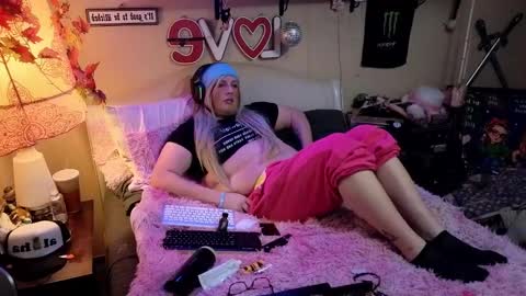 Blakely Morningstar   online show from February 2025 03:55:02 AM