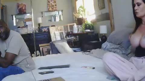 Redandblaq online show from October 2025 07:59:01 PM