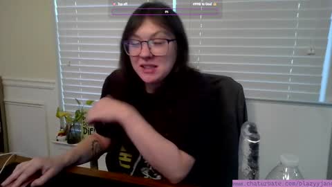 Snapshot of blazyyjane chatting on December 2024 08:12:02 PM Blazyy Jane online show from December 2024 08:12:02 PM
