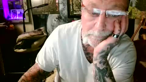 blindsurfer780299 online show from March 2026 10:49:02 PM