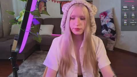 Snapshot of bliss_page2 chatting on May 2026 10:21:02 AM Mona redhead Diana brown-haired online show from May 2026 10:21:02 AM