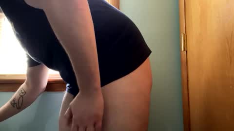 Snapshot of blissfulfoxtrot chatting on April 2026 02:15:02 PM Blissful Foxtrot online show from April 2026 02:15:02 PM