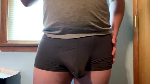 Snapshot of blissfulfoxtrot chatting on May 2026 12:35:01 PM Blissful Foxtrot online show from May 2026 12:35:01 PM