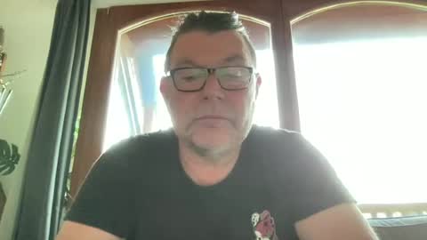 BlIdoL online show from June 2026 05:43:02 AM