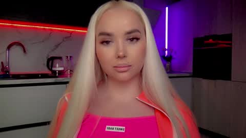 Lana online show from January 2025 07:25:02 AM