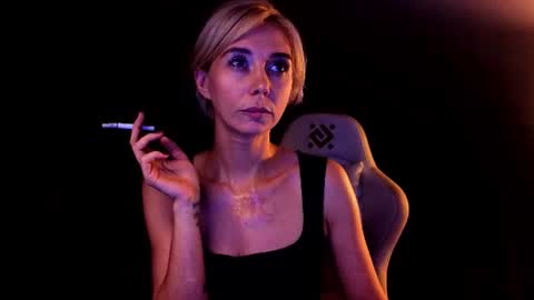 Snapshot of blond_ice_ann chatting on July 2026 07:54:01 PM blond_ice_ann online show from July 2026 07:54:01 PM