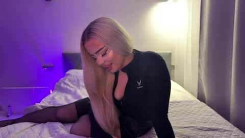 Snapshot of blonde8888 chatting on June 2026 12:57:02 AM blonde8888 online show from June 2026 12:57:02 AM
