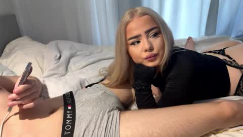 Snapshot of blonde8888 chatting on June 2026 03:32:02 AM blonde8888 online show from June 2026 03:32:02 AM