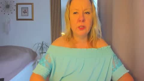 Nicole online show from January 2025 09:03:01 AM