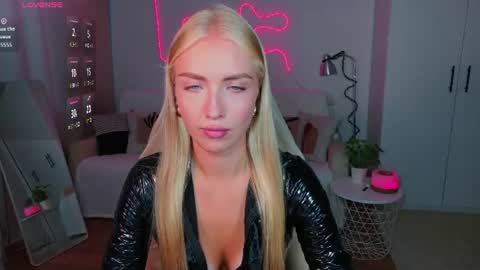 Nessa online show from August 2026 01:02:02 PM
