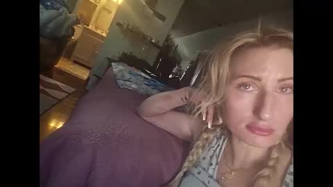 Gia  online show from January 2025 05:20:02 PM