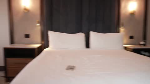 Snapshot of blondefoxsilverfox chatting on February 2025 01:04:02 AM blondefoxsilverfox online show from February 2025 01:04:02 AM